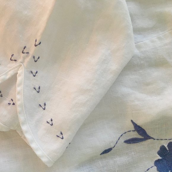 embroidered white linen blouse - Picture 4 of 9